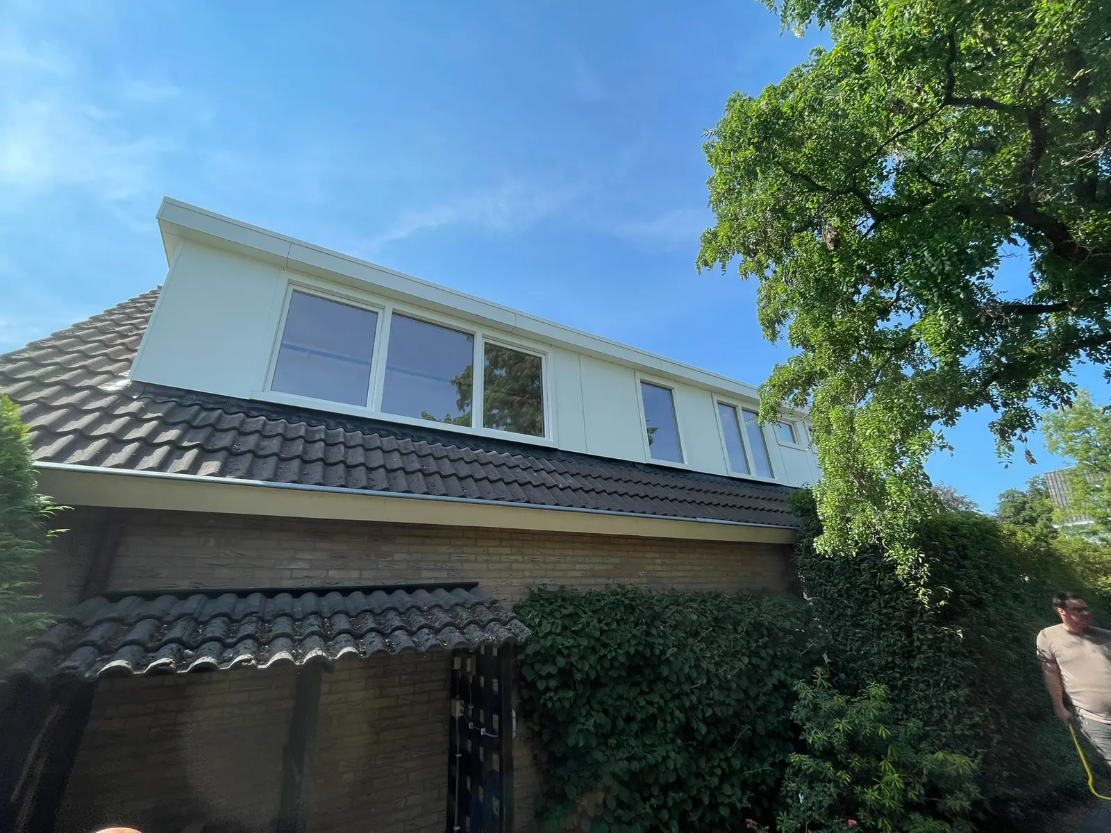 Brede dakkapel Borger op een bungalow